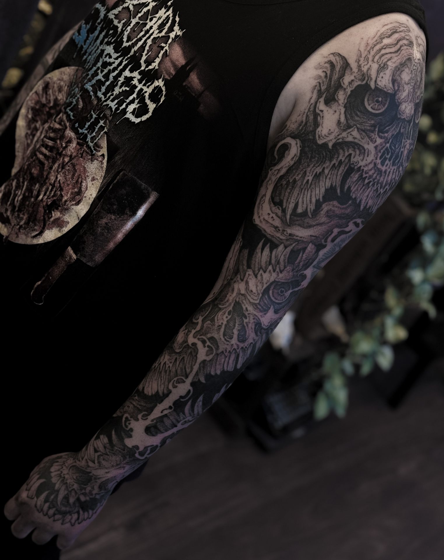 Dark Art Sleeve – Yves